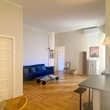 Kibilu - Via Braga - Stazione Lägenhet *