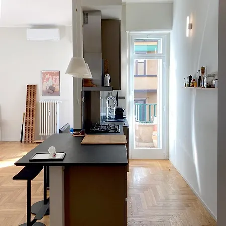 Kibilu - Via Braga - Stazione Lägenhet Milano